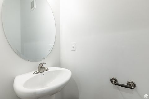 Tiny photo for 520 S ORCHARD DR #17, Bountiful, UT 84010 (MLS # 2118703)