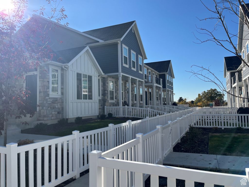 Photo for 520 S ORCHARD DR #17, Bountiful, UT 84010 (MLS # 2118703)