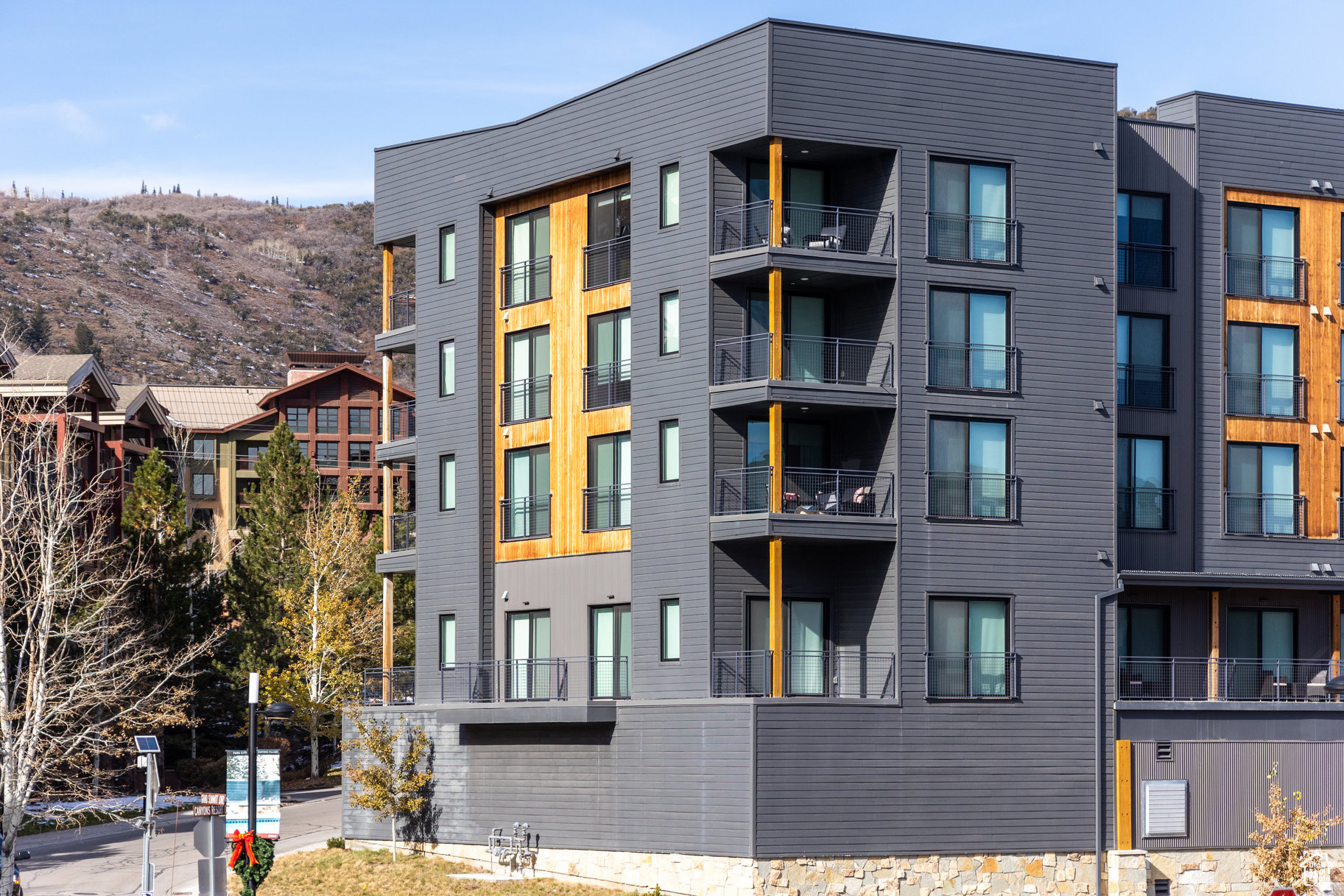 CANYON HAUS/YOTELPAD - Residential