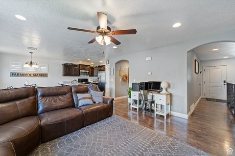 Tiny photo for 785 S PEACHTREE DR, Toquerville, UT 84774 (MLS # 2111788)