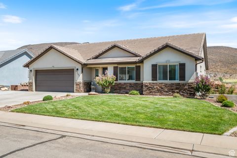Photo of 785 S PEACHTREE DR, Toquerville, UT 84774 (MLS # 2111788)