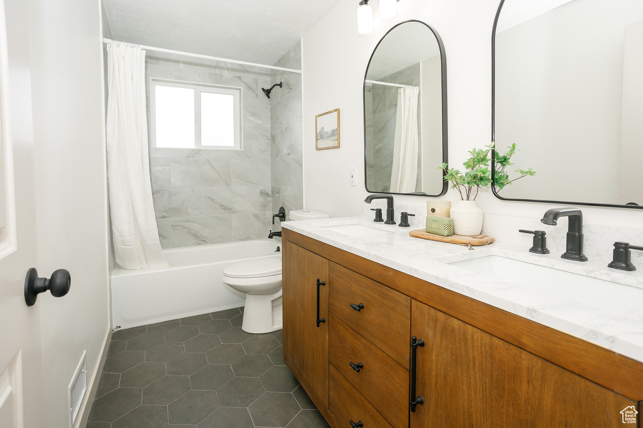 MEADOW BROOK - Residential