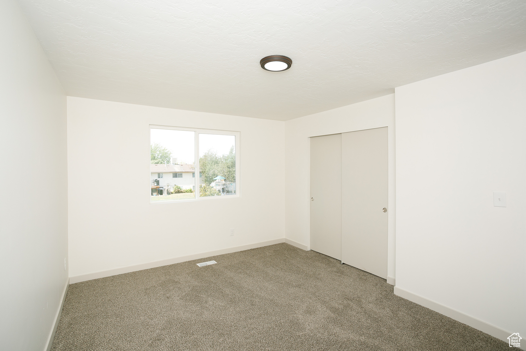 MEADOW BROOK - Residential
