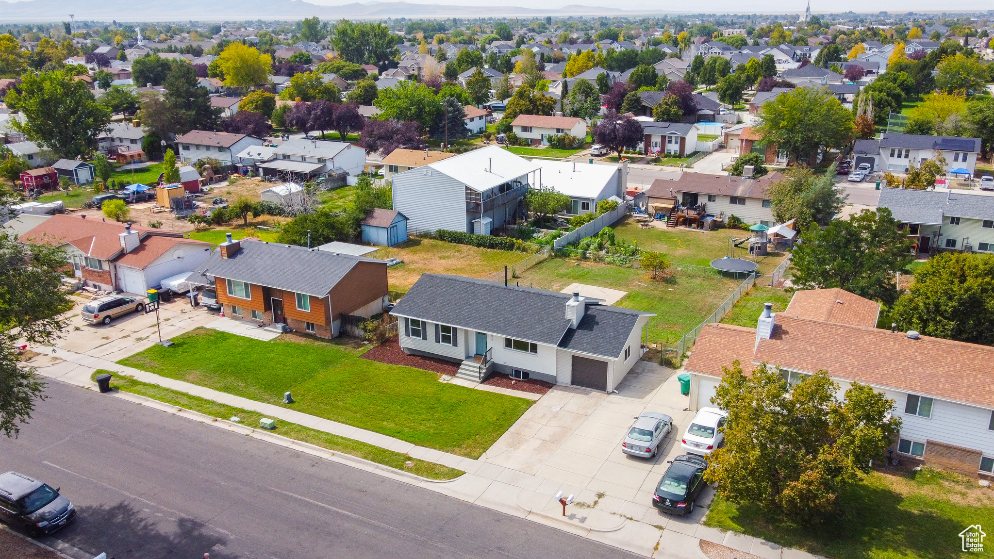 MEADOW BROOK - Residential