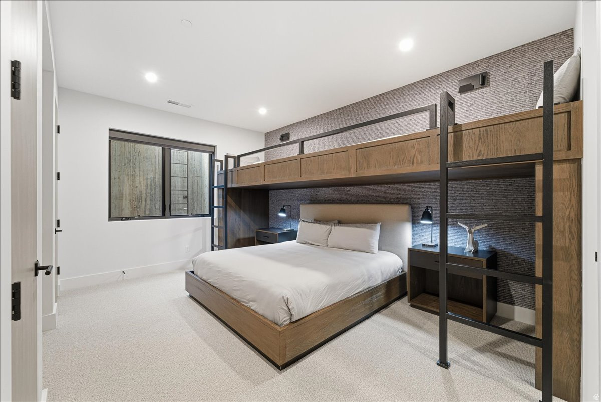 RIDGE AT CANYONS VILLAGE - Residential