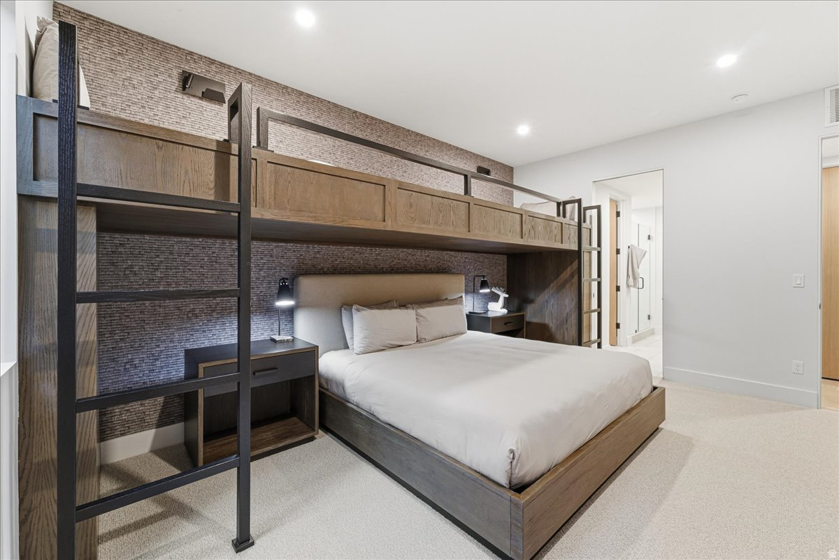 RIDGE AT CANYONS VILLAGE - Residential