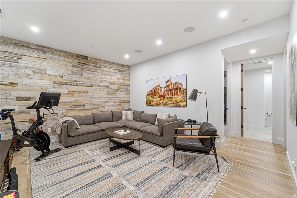 RIDGE AT CANYONS VILLAGE - Residential