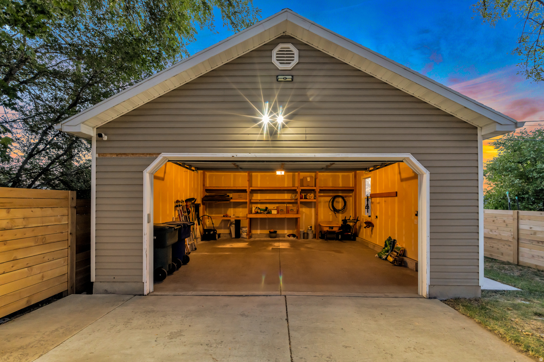 THOMPSON & DIETERS - Residential Lease