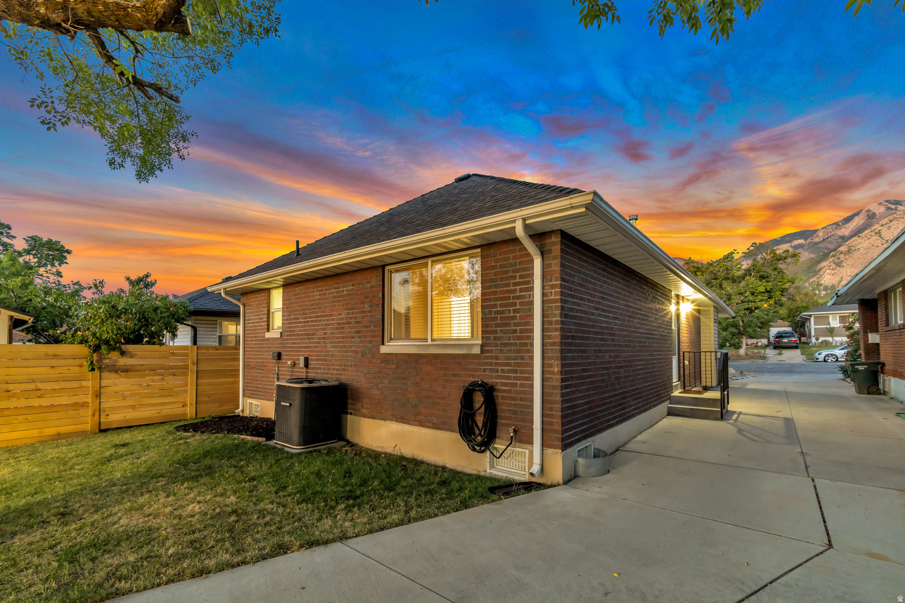 THOMPSON & DIETERS - Residential Lease