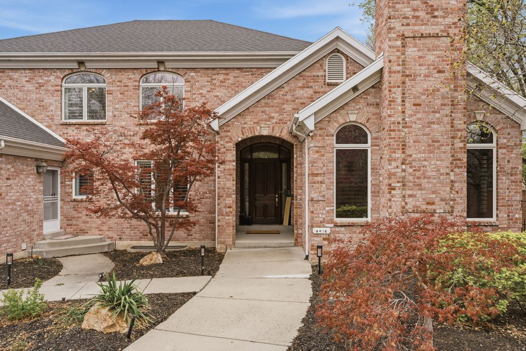 Photo of 6385 S SHENANDOAH PARK AVE E, Salt Lake City, UT 84121 (MLS # 2148011)