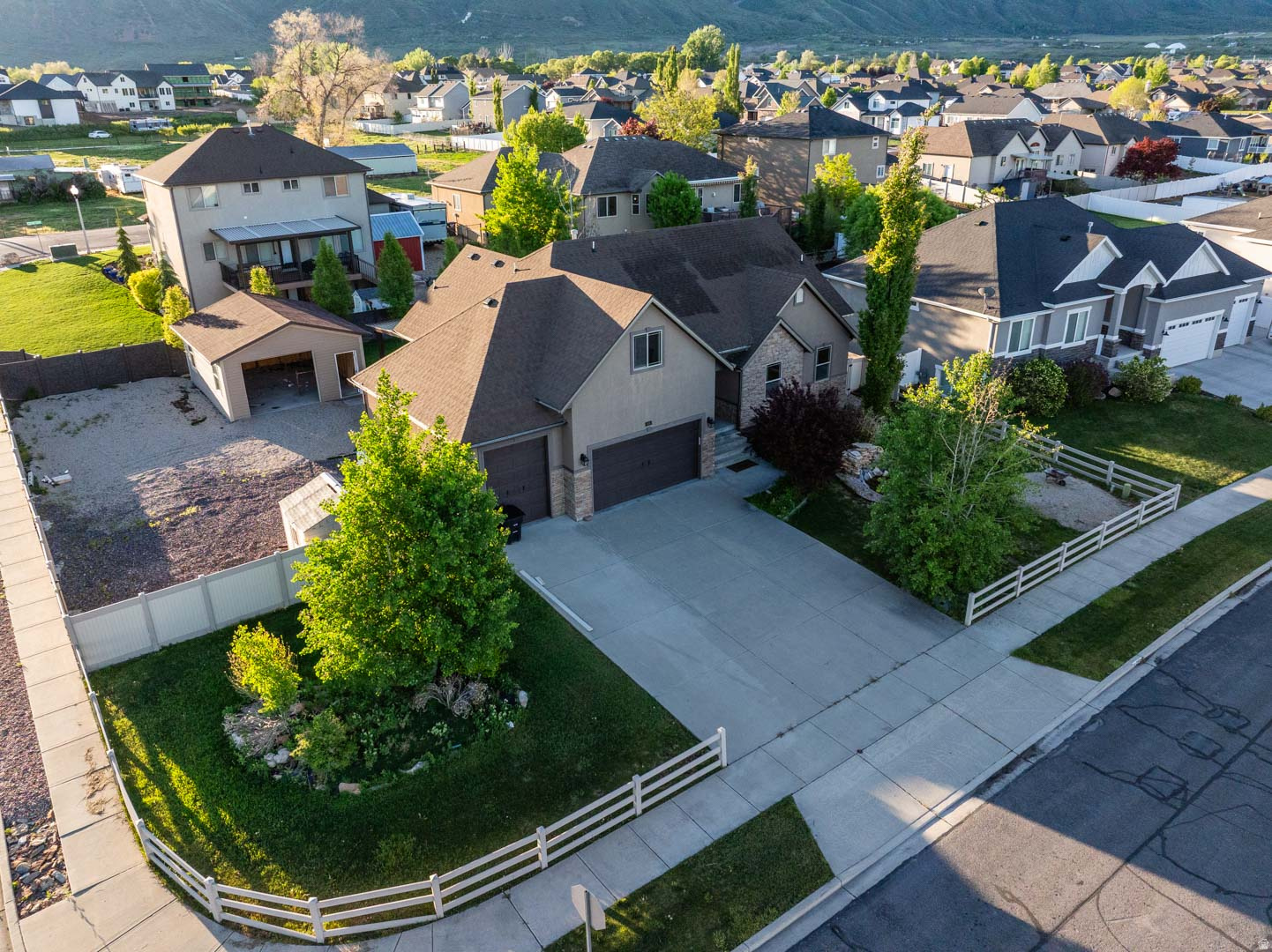 RANCH MEADOWS - Residential