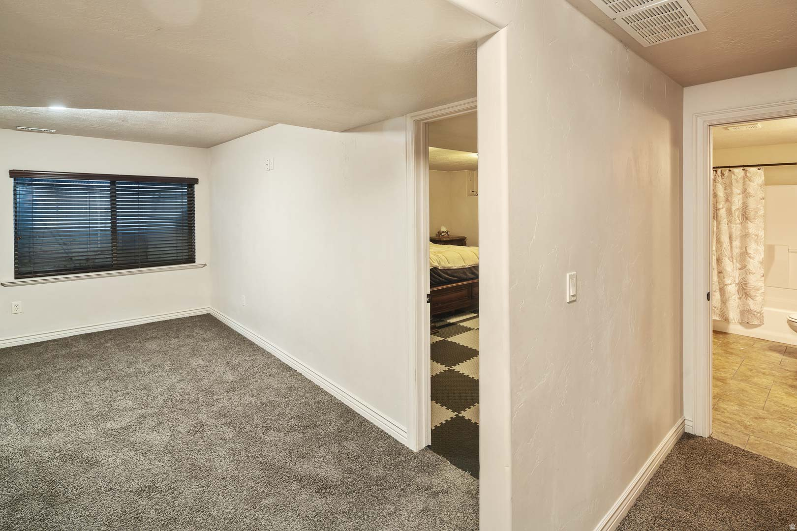 RANCH MEADOWS - Residential