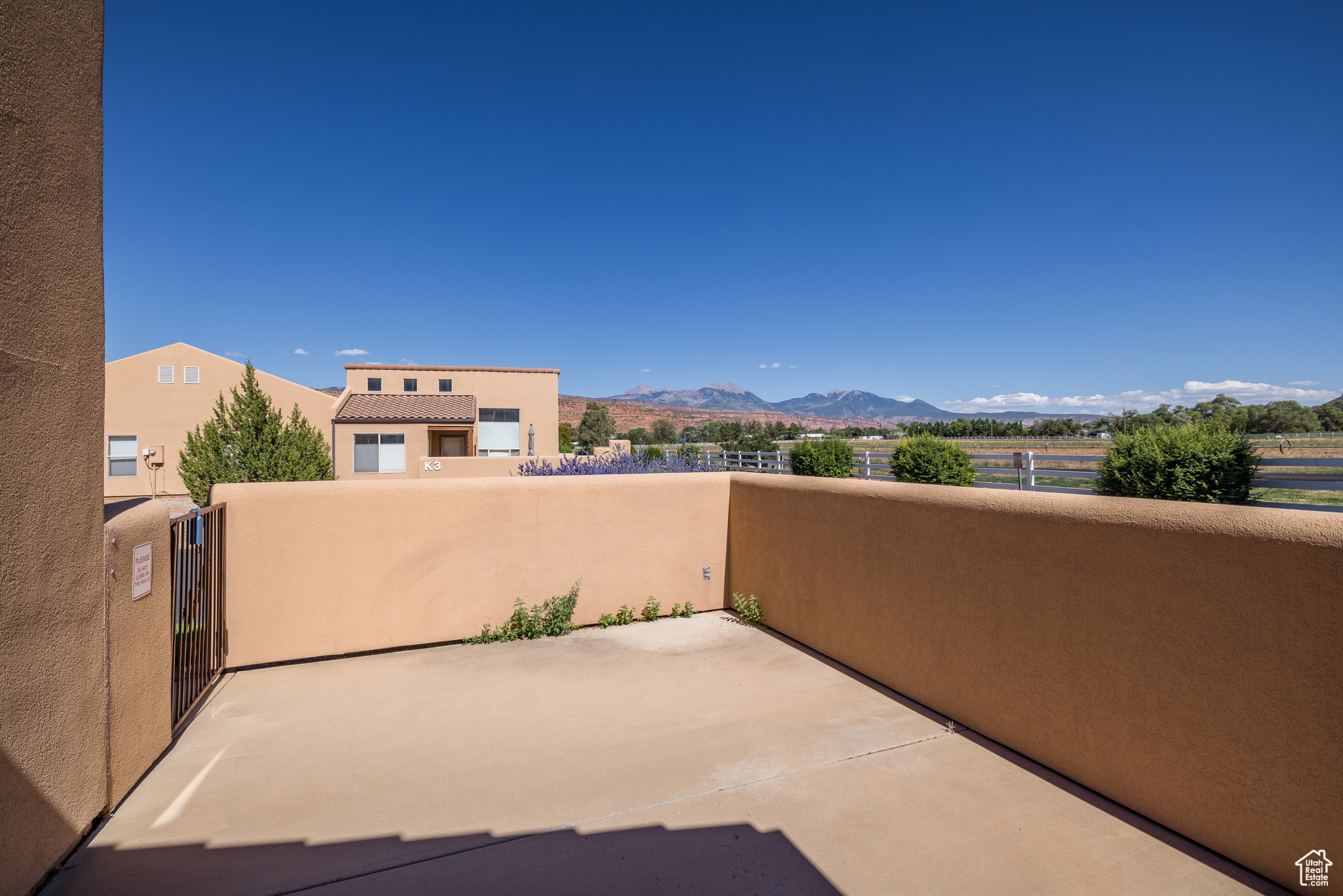 RIM VILLAGE TONWHOMES - Residential