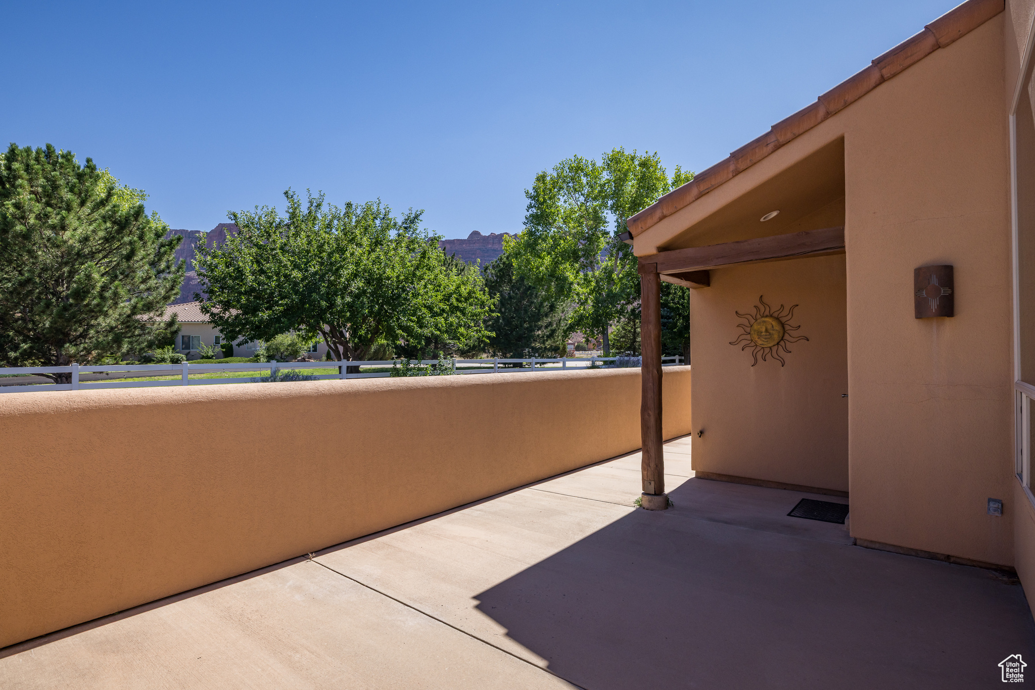 RIM VILLAGE TONWHOMES - Residential