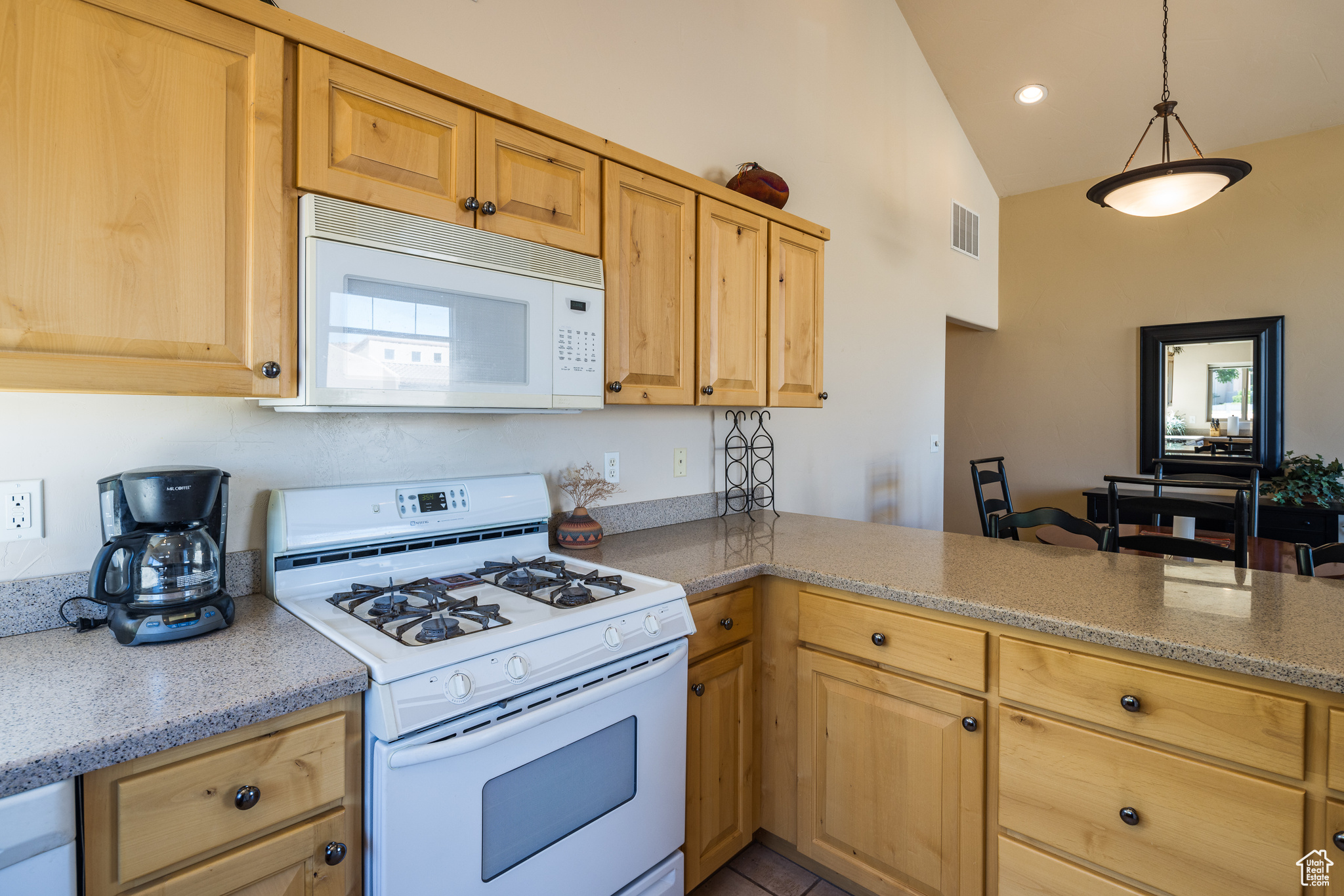 RIM VILLAGE TONWHOMES - Residential