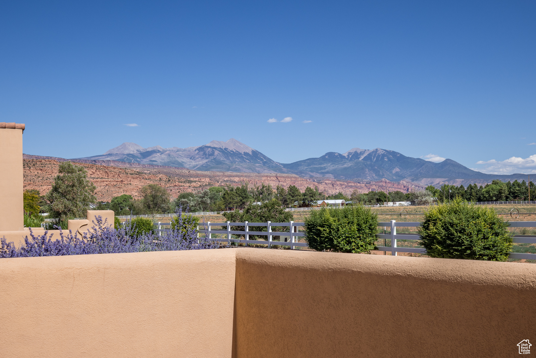 RIM VILLAGE TONWHOMES - Residential