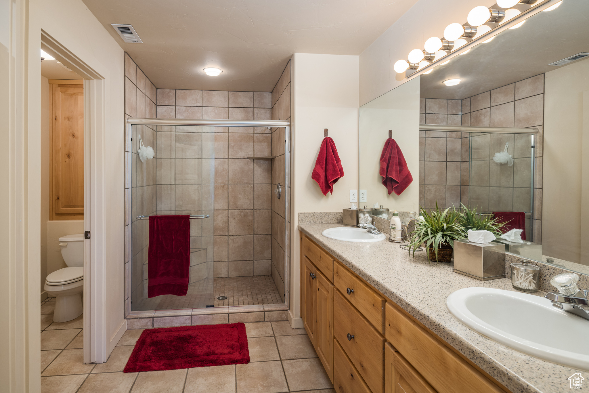 RIM VILLAGE TONWHOMES - Residential