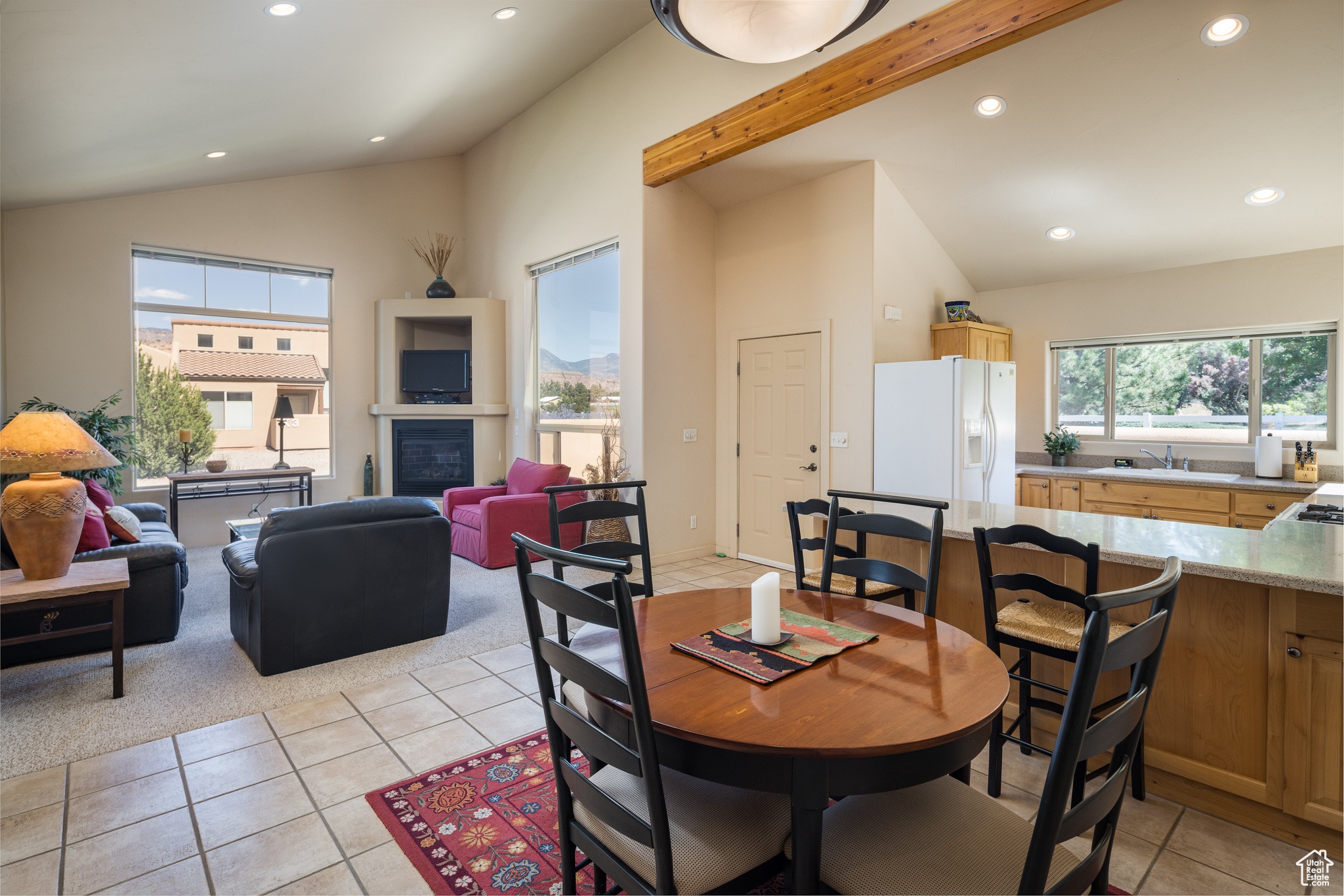 RIM VILLAGE TONWHOMES - Residential