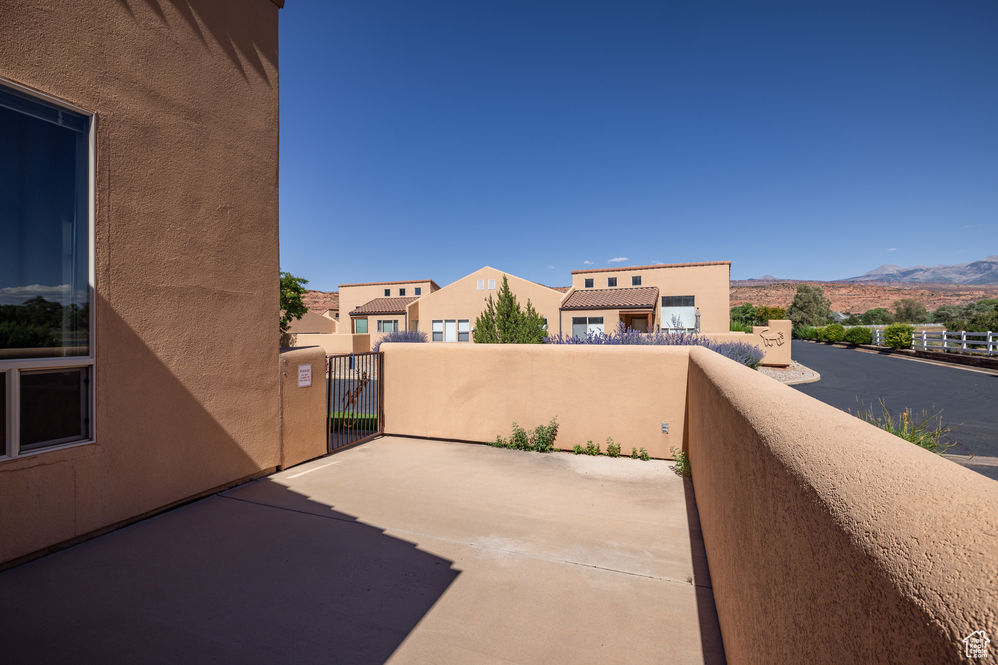 RIM VILLAGE TONWHOMES - Residential