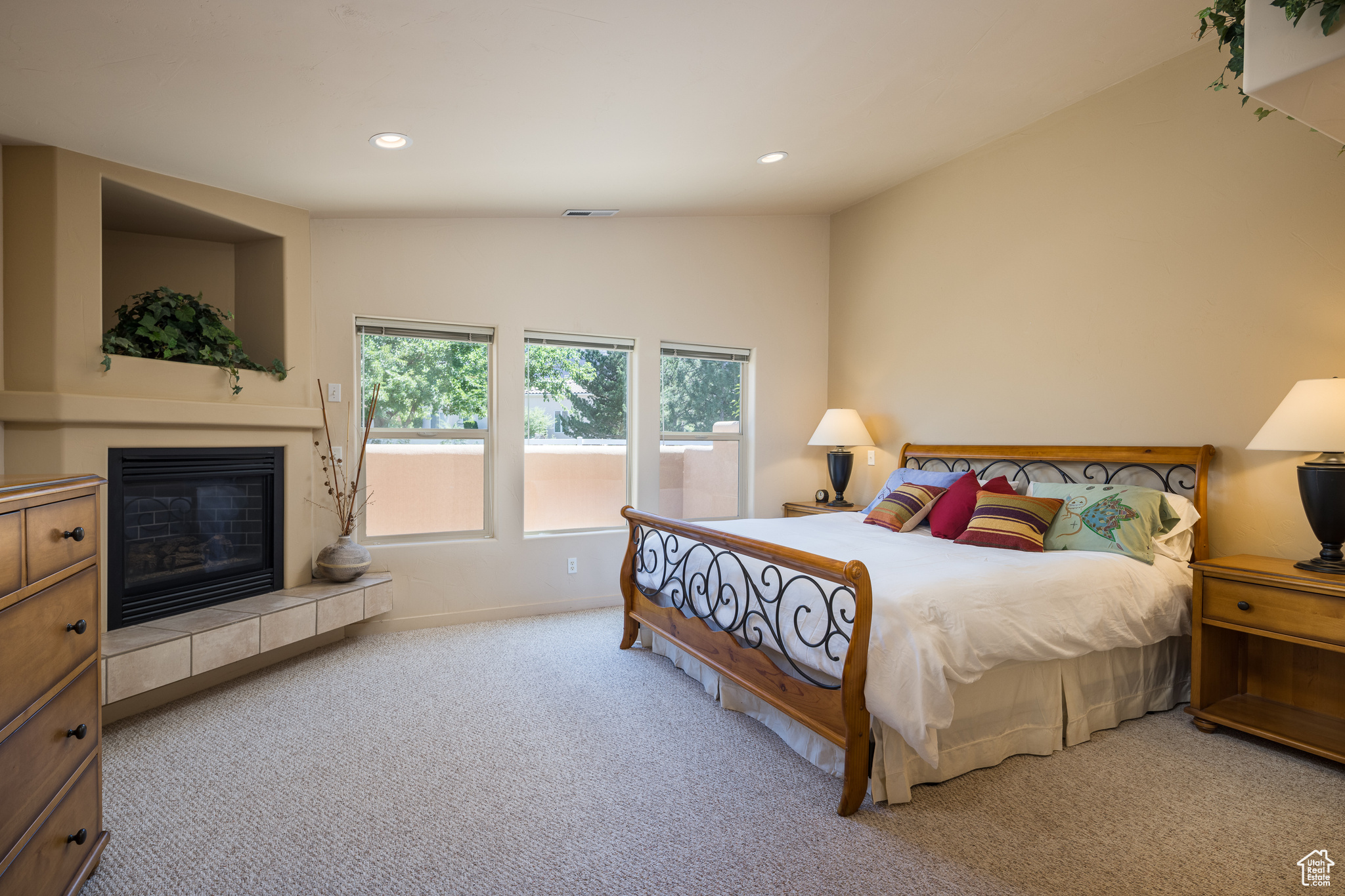 RIM VILLAGE TONWHOMES - Residential