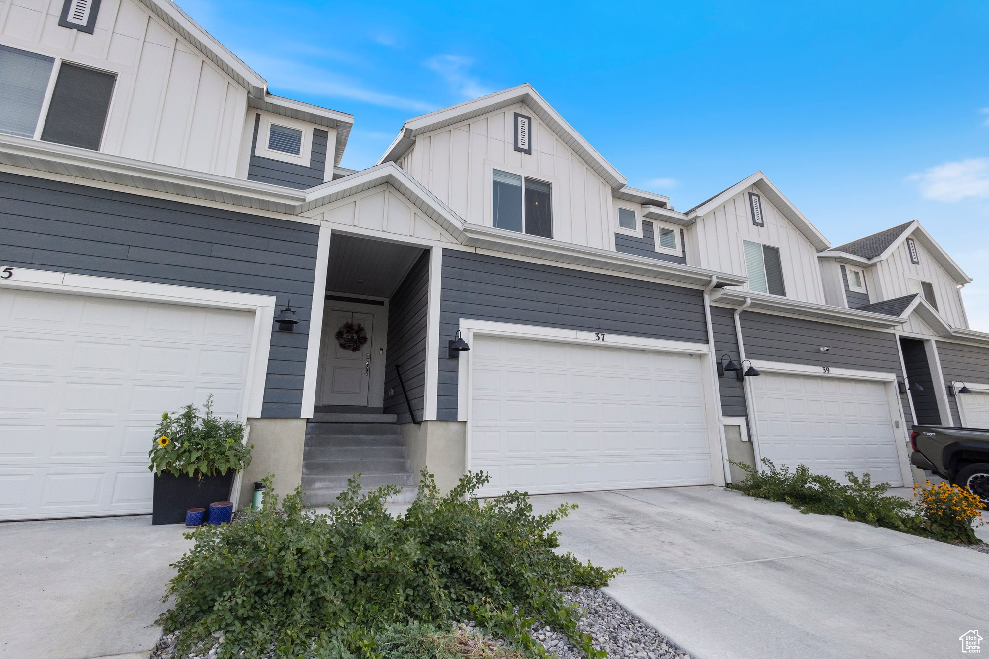 SUN SAGE MEADOWS SUBDIVISION - Residential