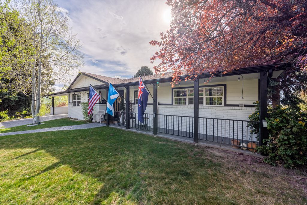 Photo of 3043 N BANNOCK DR E, Provo, UT 84604 (MLS # 2147109)