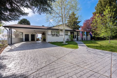 Tiny photo for 3043 N BANNOCK DR E, Provo, UT 84604 (MLS # 2147109)