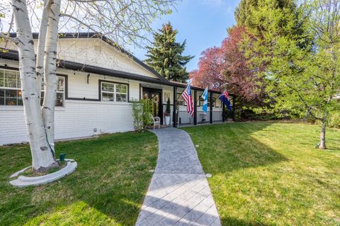 Tiny photo for 3043 N BANNOCK DR E, Provo, UT 84604 (MLS # 2147109)