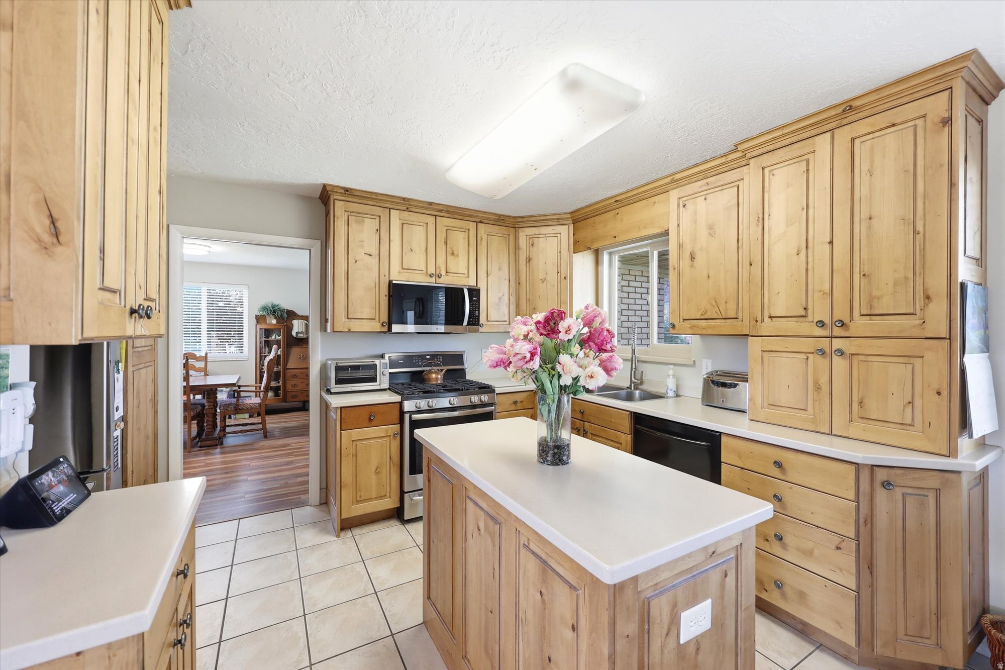 CHATTEL ESTATES - Residential