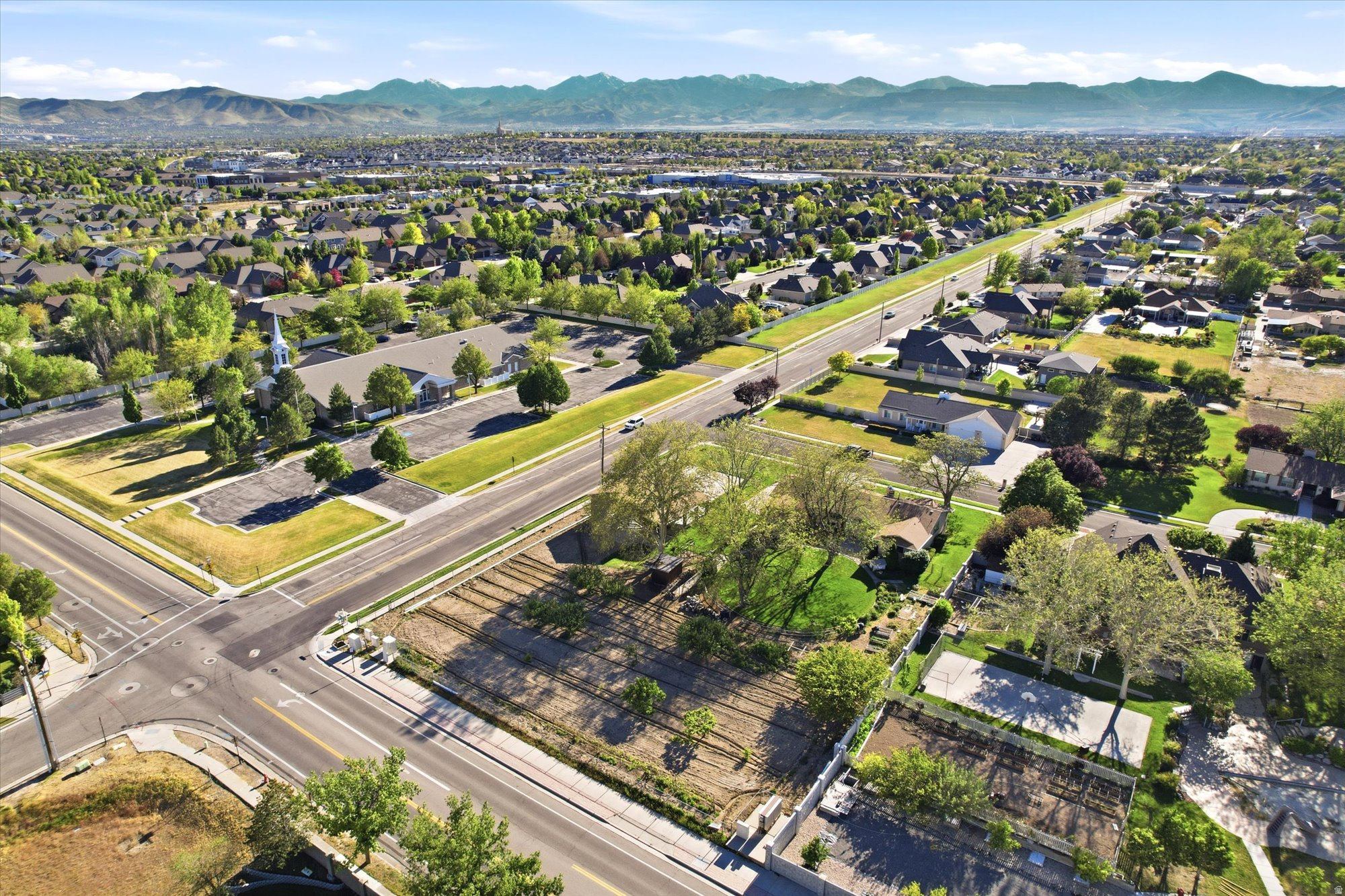 CHATTEL ESTATES - Residential