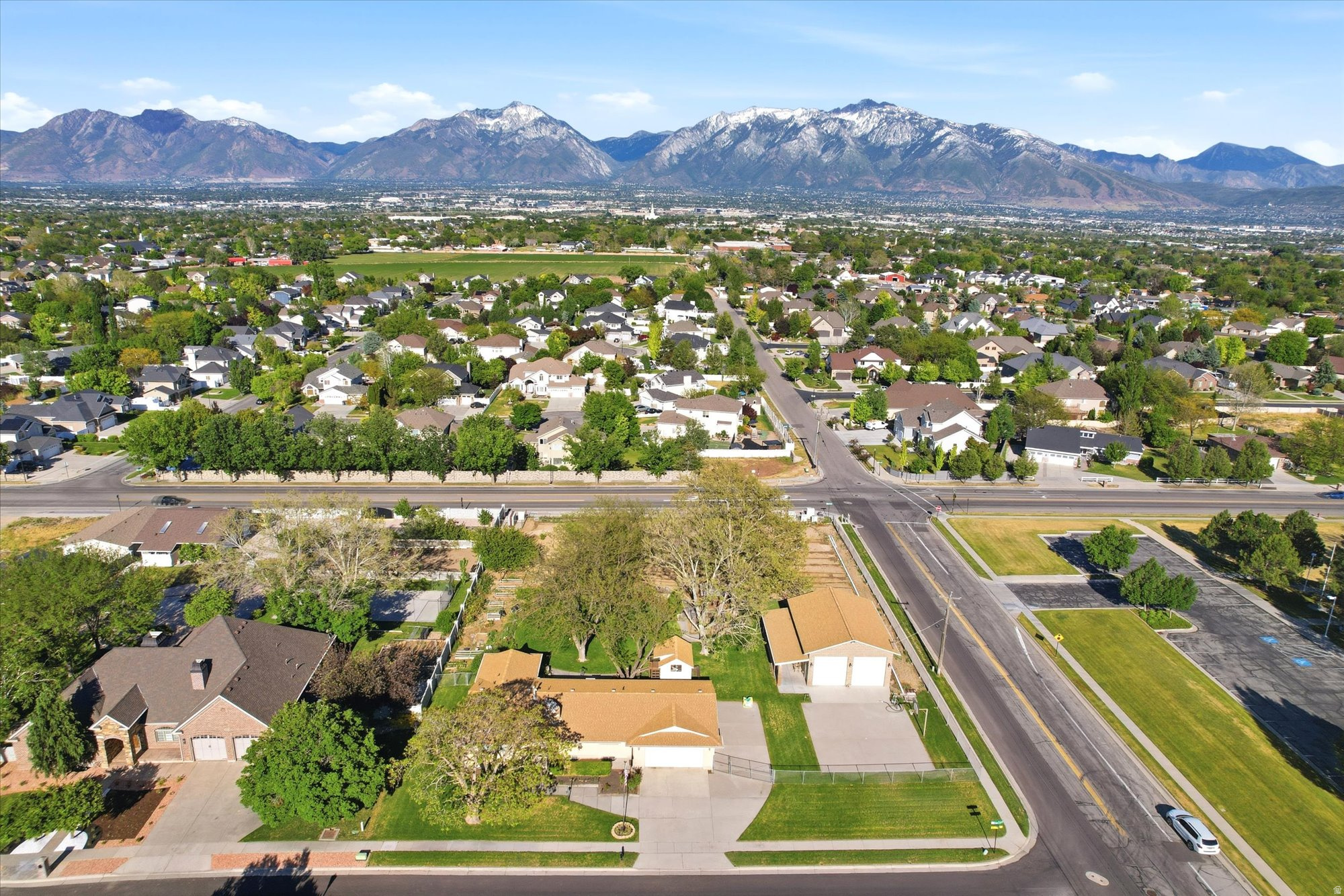 CHATTEL ESTATES - Residential