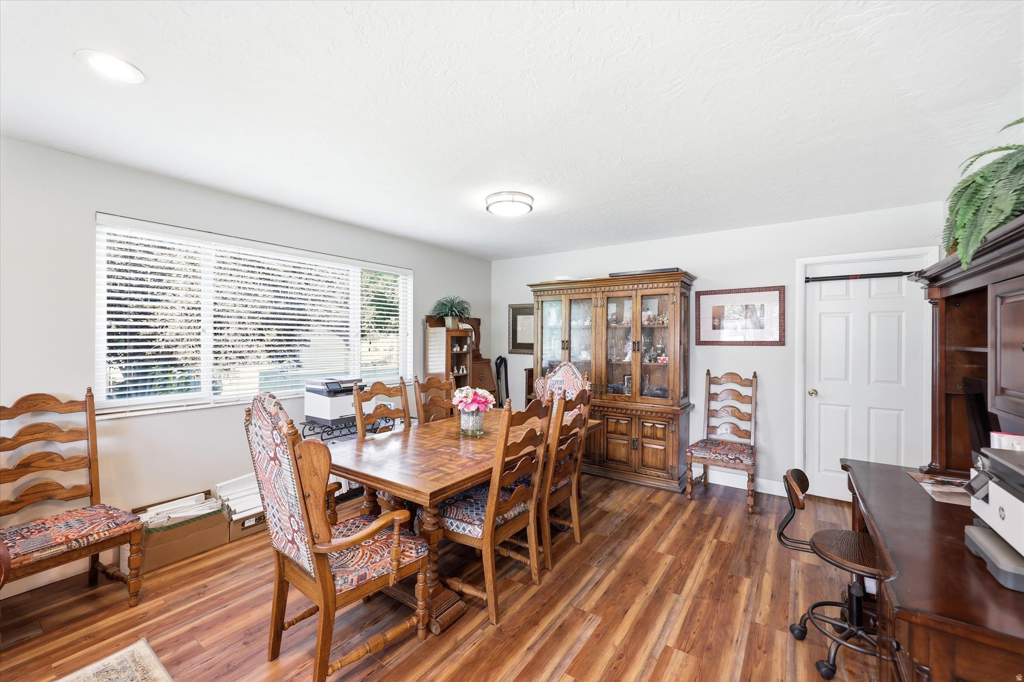 CHATTEL ESTATES - Residential