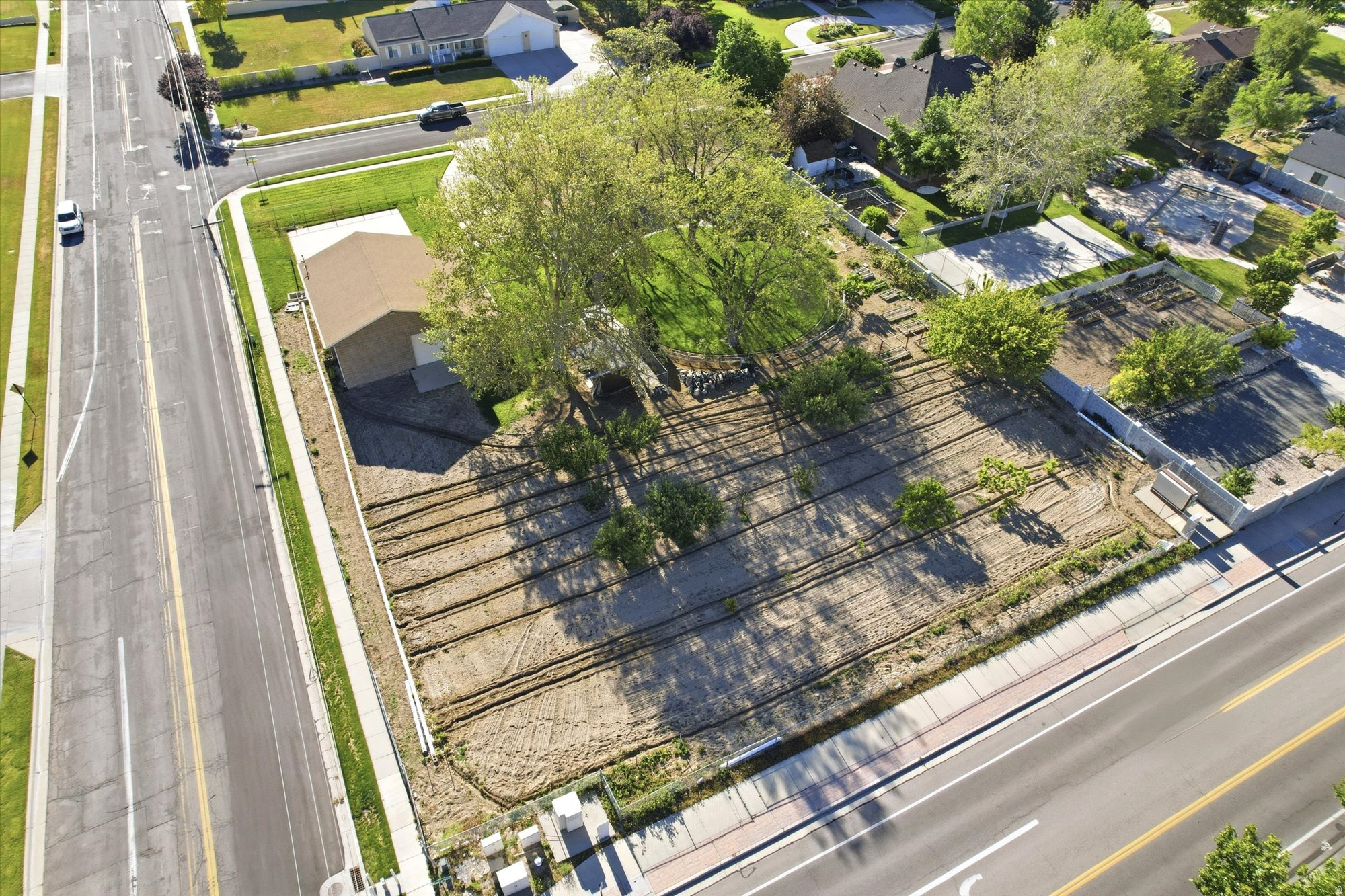 CHATTEL ESTATES - Residential