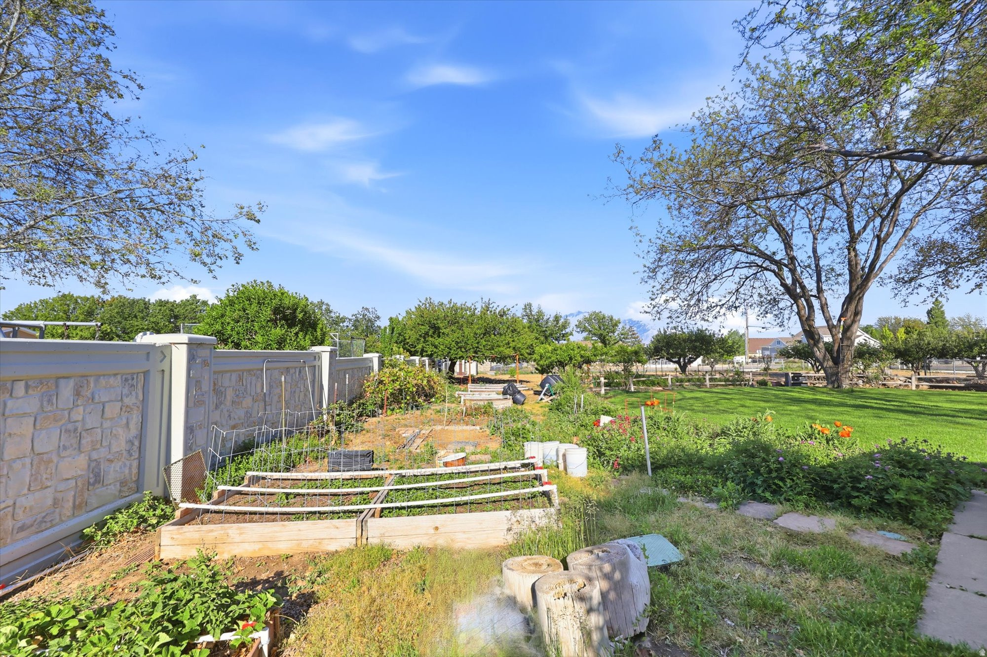 CHATTEL ESTATES - Residential