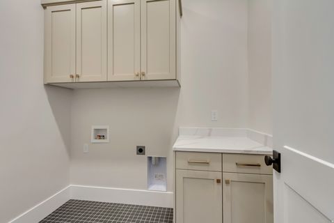 Tiny photo for 261 E CONCORD FARM LN #6, Draper, UT 84020 (MLS # 2127172)