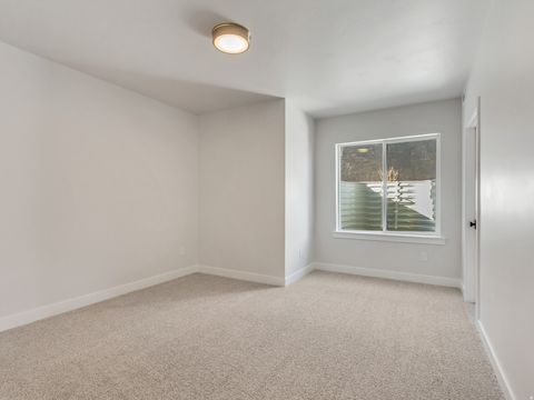 Tiny photo for 261 E CONCORD FARM LN #6, Draper, UT 84020 (MLS # 2127172)