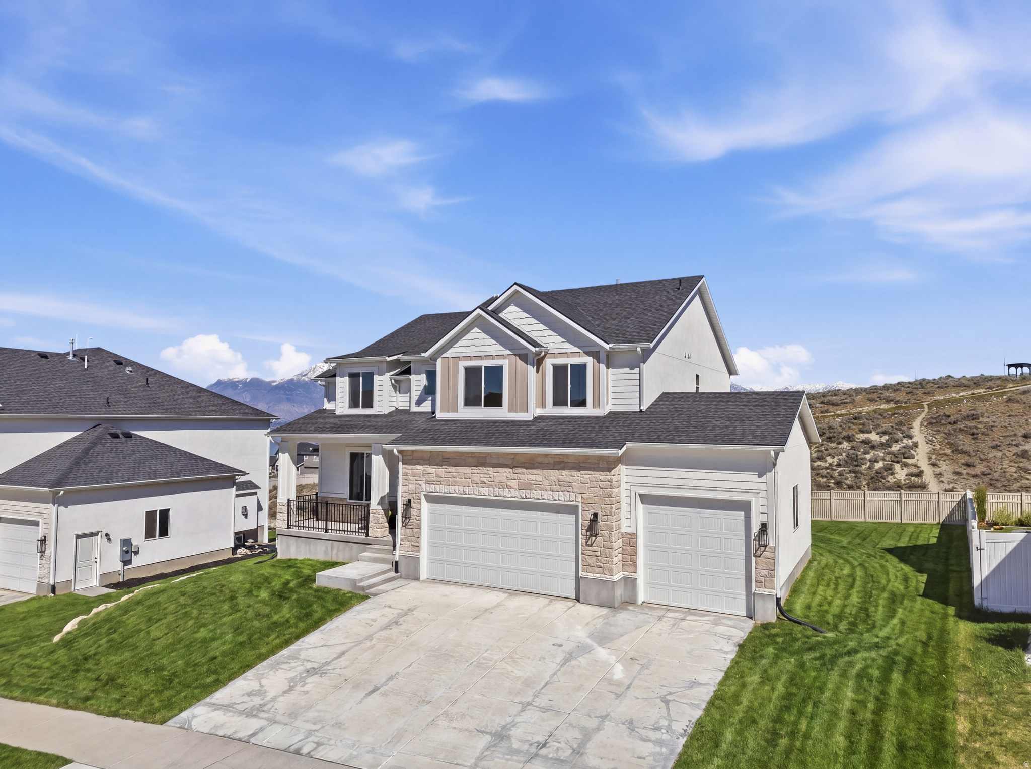 SARATOGA HILLS - Residential