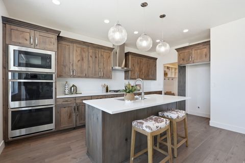 Tiny photo for 1524 S LUKAS LN W, Saratoga Springs, UT 84045 (MLS # 2155469)