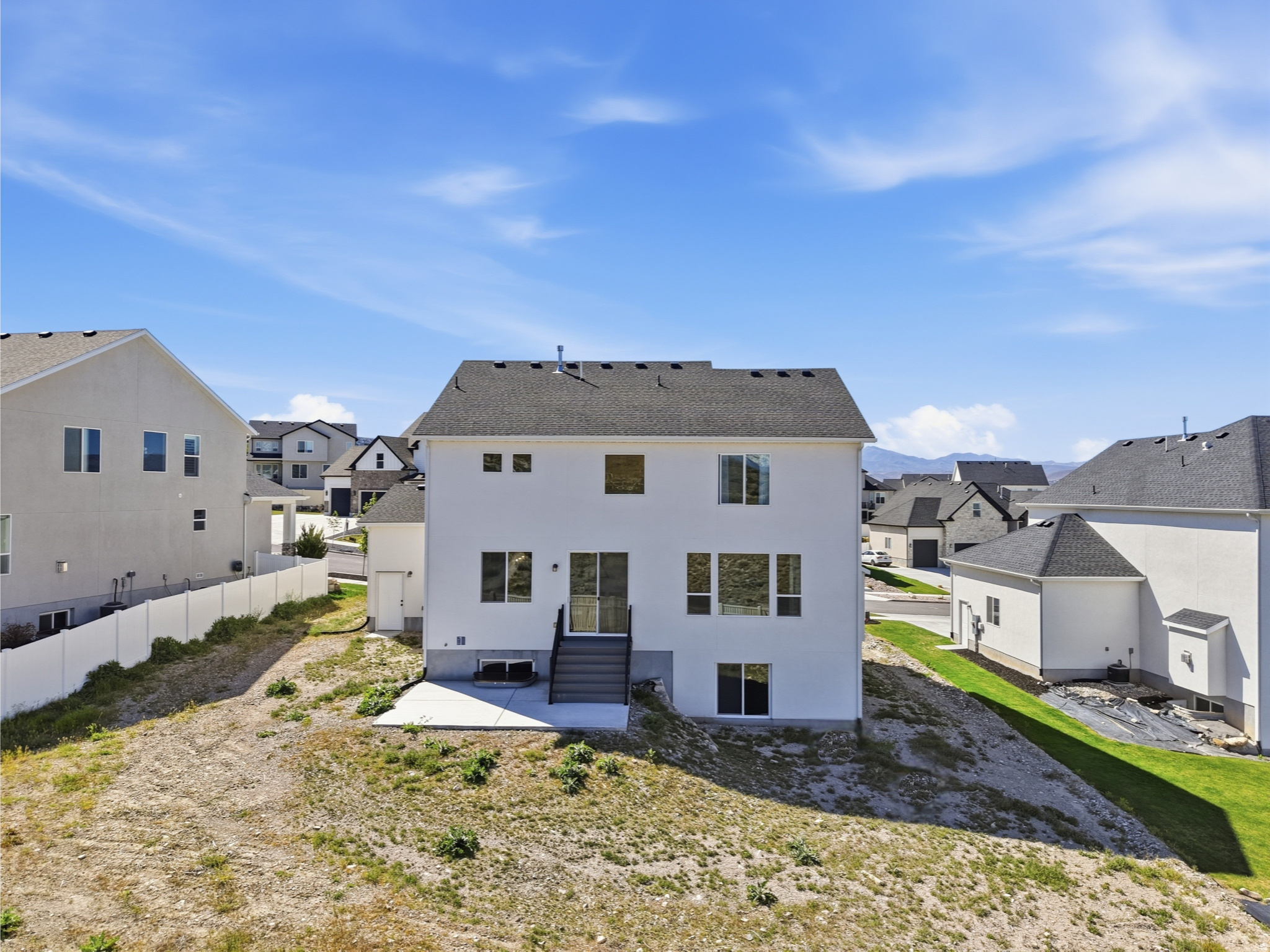 SARATOGA HILLS - Residential