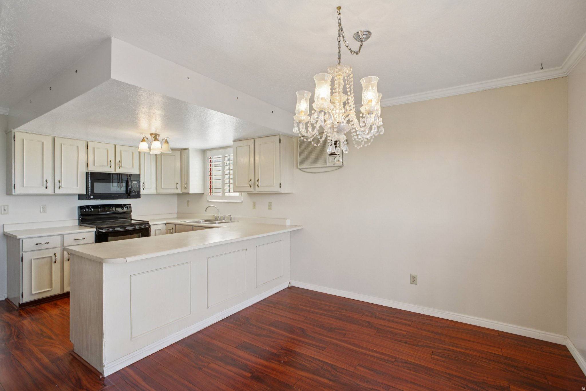 HOLLADAY EAST - Residential