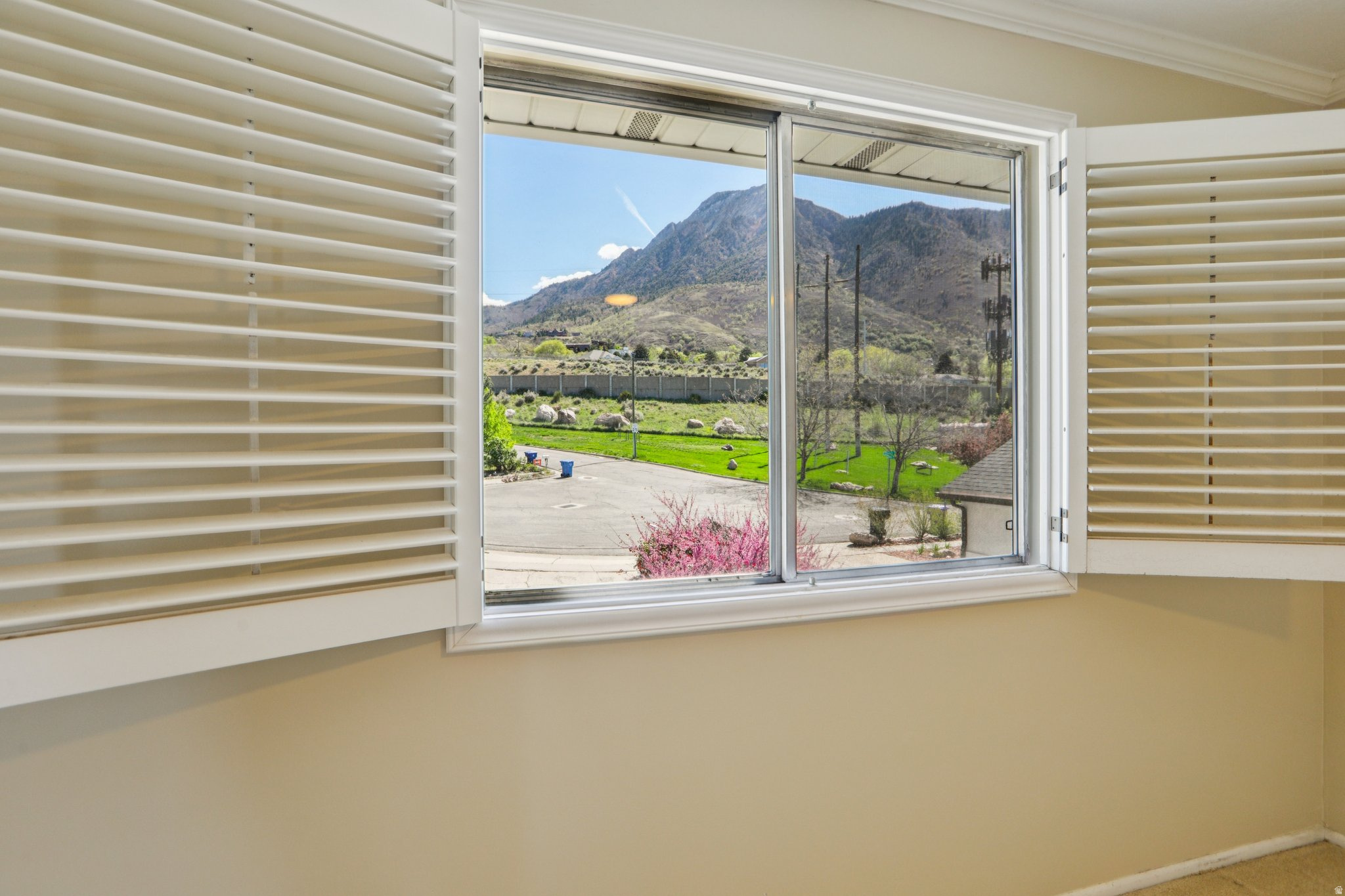 HOLLADAY EAST - Residential