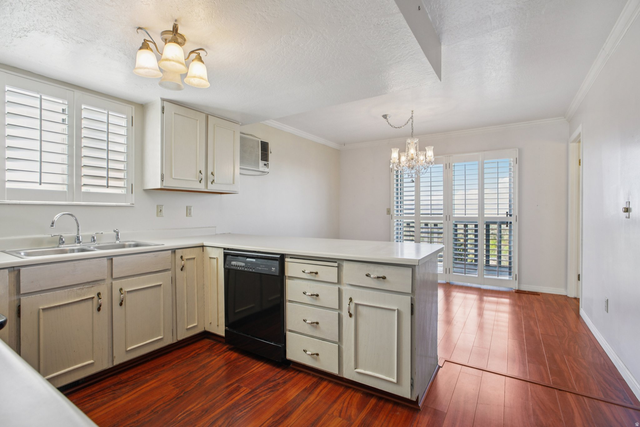 HOLLADAY EAST - Residential