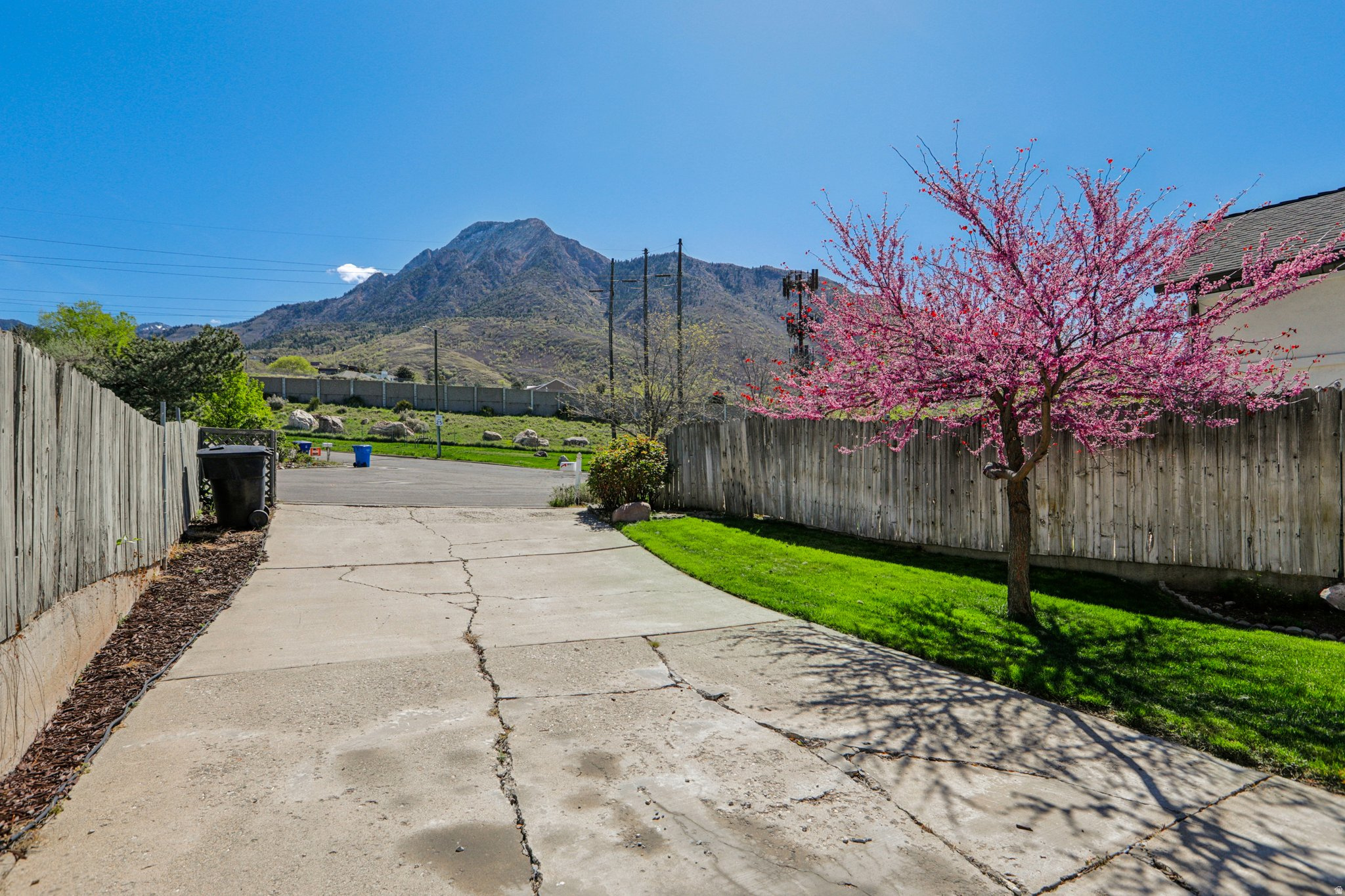 HOLLADAY EAST - Residential