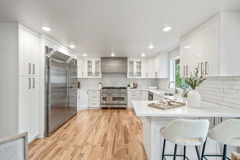 Tiny photo for 4790 S HUGO AVE, Holladay, UT 84117 (MLS # 2154560)