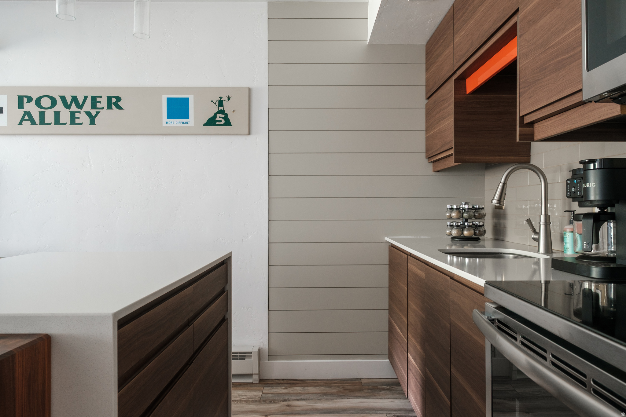 PARK AVENUE CONDOMINIUMS - Residential