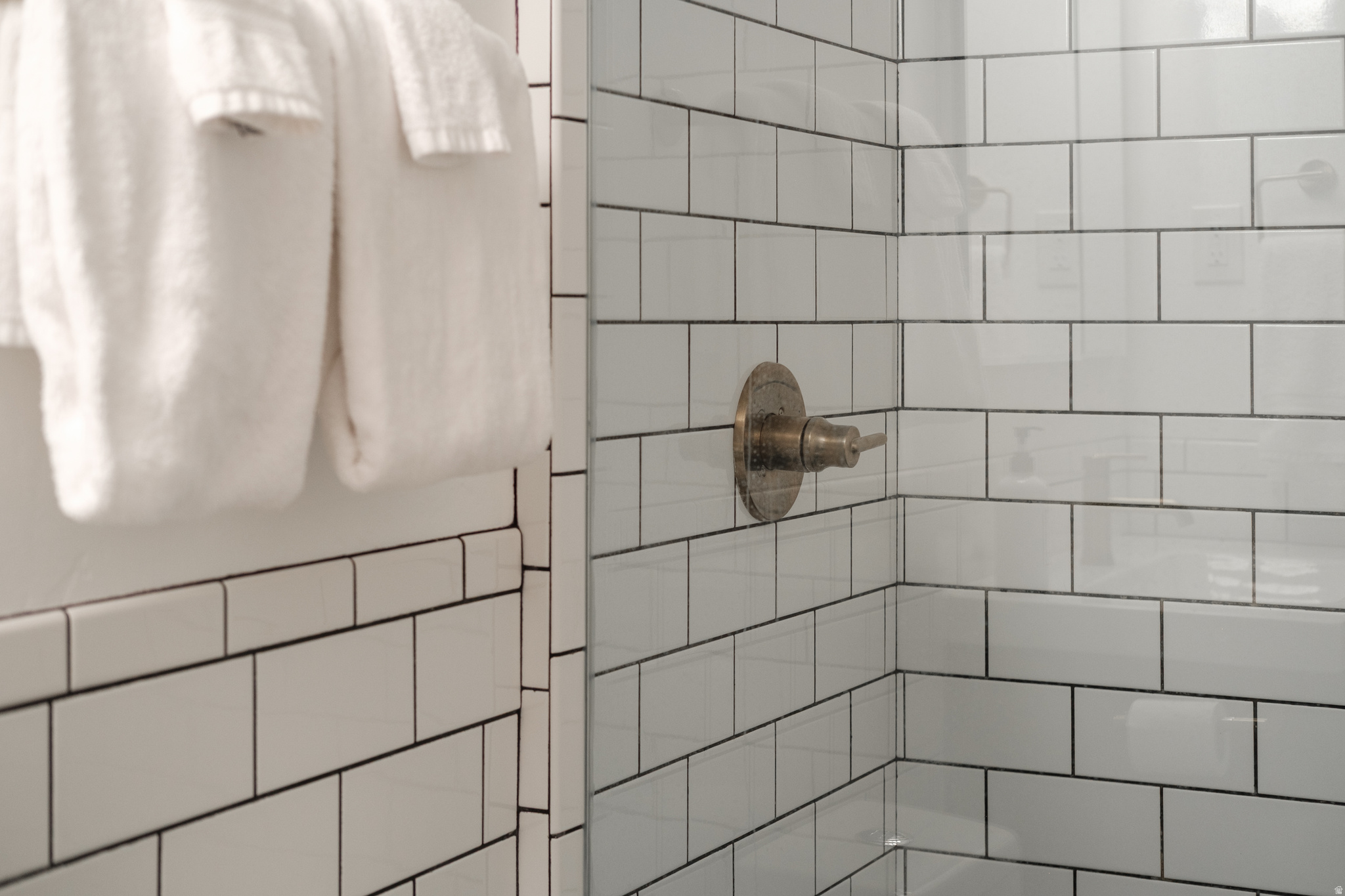 PARK AVENUE CONDOMINIUMS - Residential