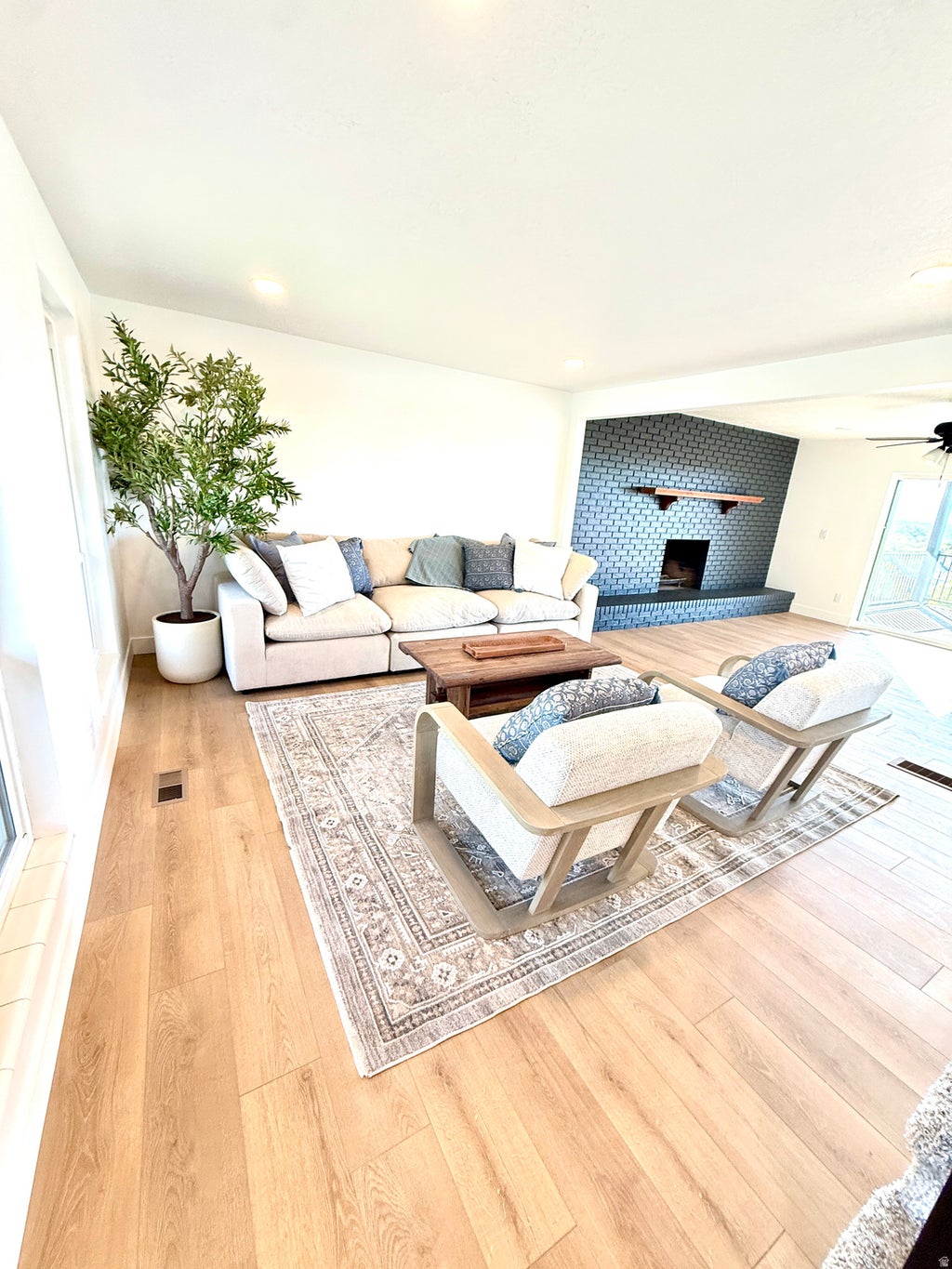Photo of 10158 S HIGH POINT LN E, Sandy, UT 84092 (MLS # 2185768)