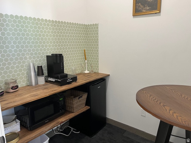 WAKARA POINT - Commercial Lease