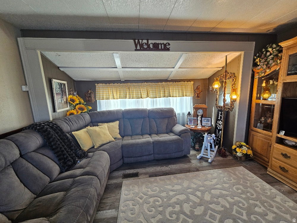 LILA CANYON - Residential