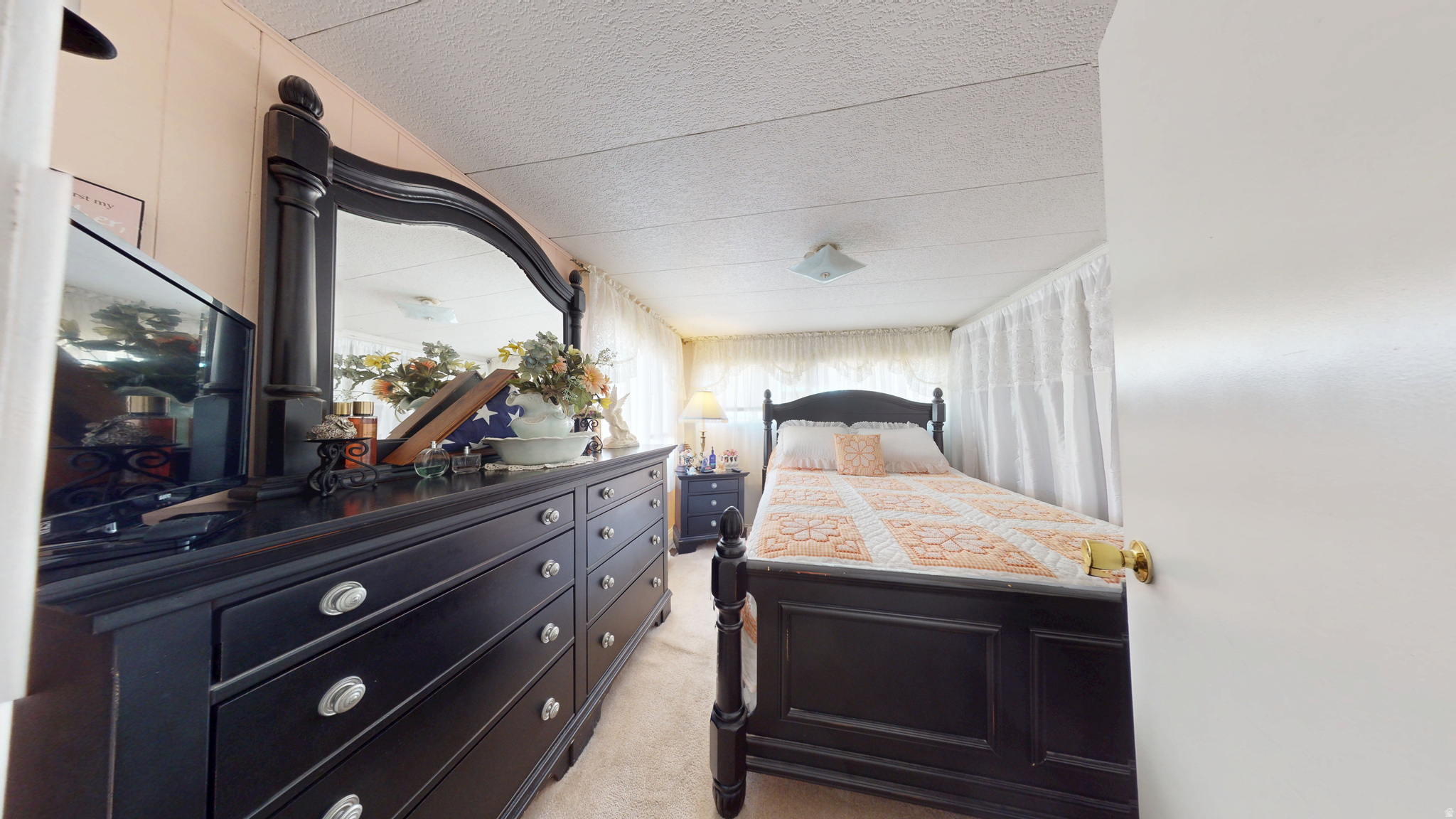 LILA CANYON - Residential